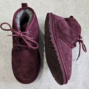 🐢 Men’s Uggs Neumel Burgundy Size 6